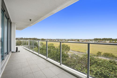 4507/25-31 East Quay Drive, Biggera Waters - Offers over $650,000 (SOLD)