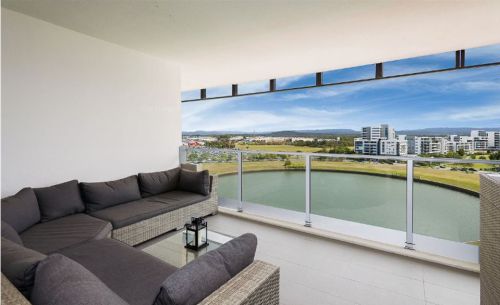 2705 /25-31 East Quay Drive, Biggera Waters